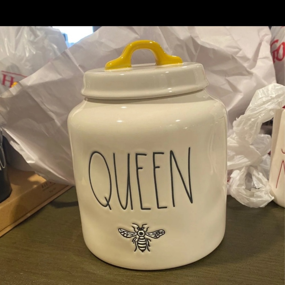 Rae Dunn Queen Bee canister